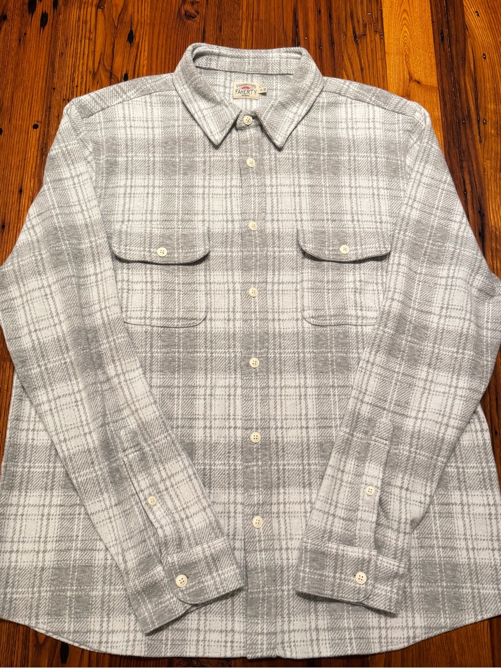 Faherty Legend Sweater Shirt – Heather Gray Plaid, XL – Excellent